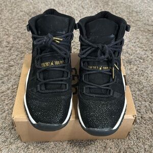 Jordan 11 Retro Heiress Black Gold